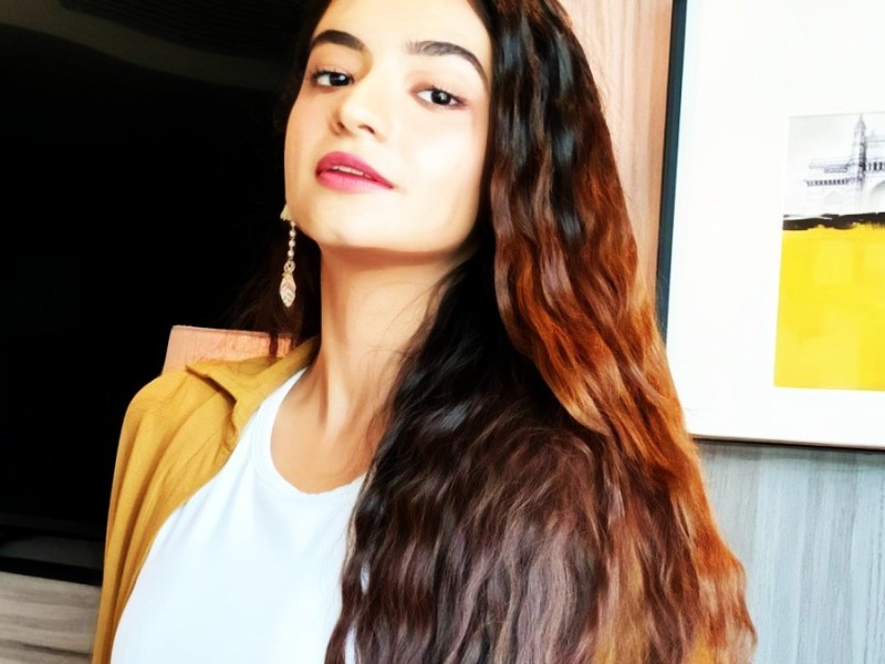 Anushka Sen #2: Eat My&nbsp;Buns